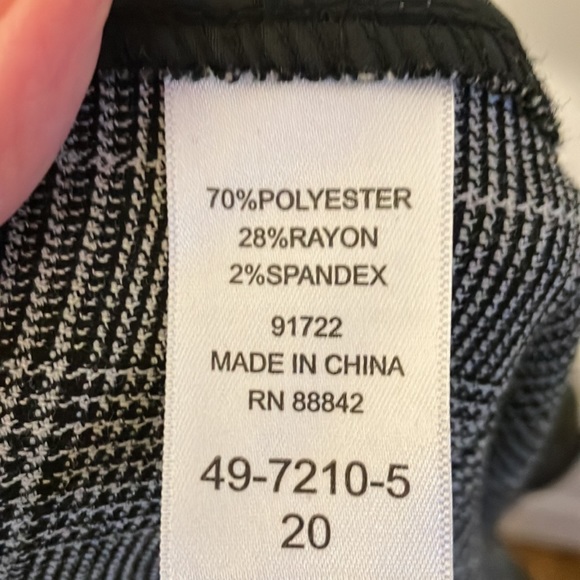 Size 20 Glen plaid office capris - Picture 6 of 9